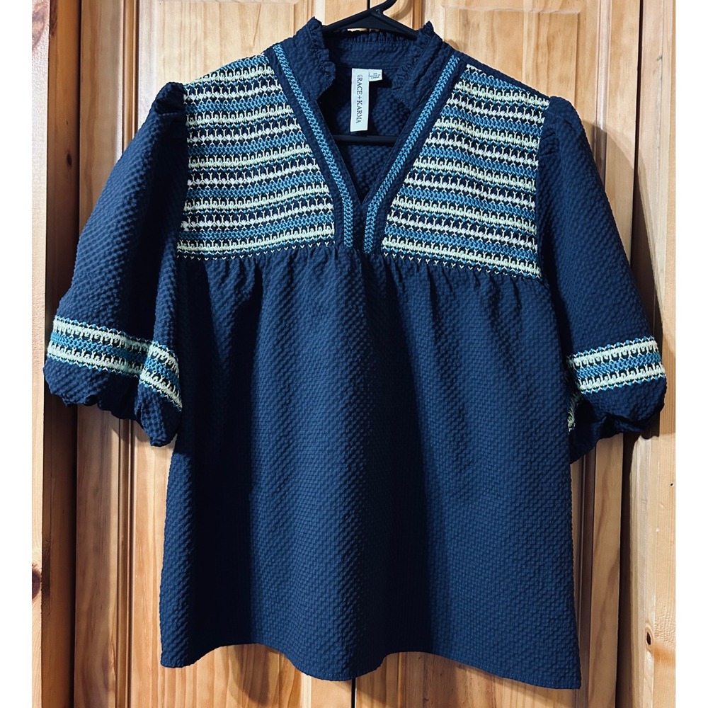 Grace +‎ Karma Women's Small Navy Seersucker Blouse Embroidered Ruffle Neck NWOT
